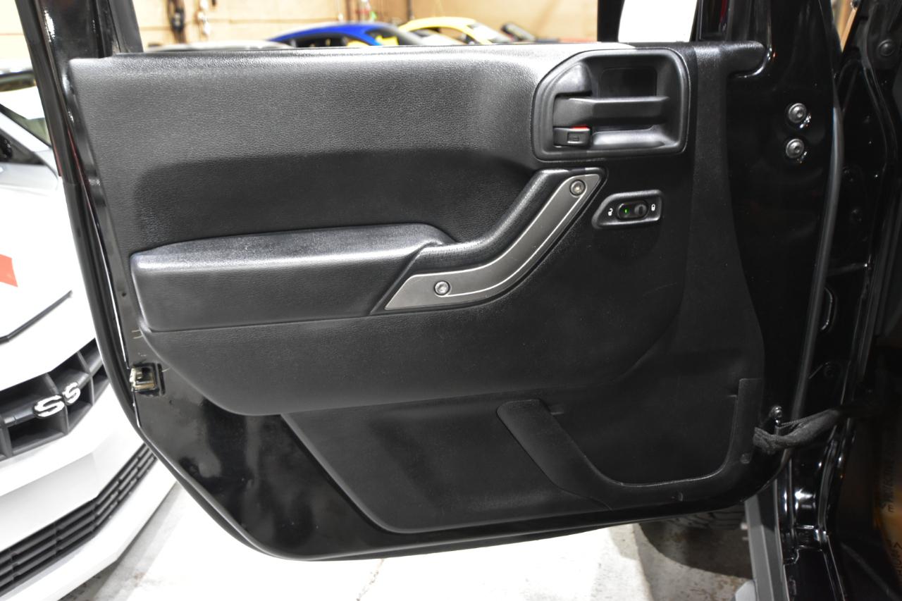 Jeep Wrangler Unlimited 4WD 4dr Willys Wheeler 2015