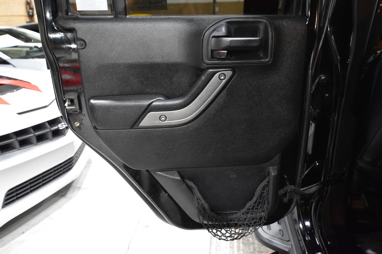 Jeep Wrangler Unlimited 4WD 4dr Willys Wheeler 2015