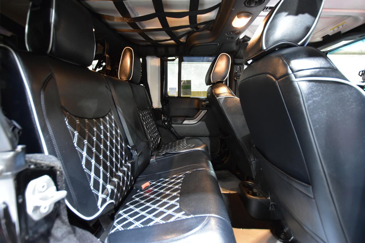 Jeep Wrangler Unlimited 4WD 4dr Willys Wheeler 2015