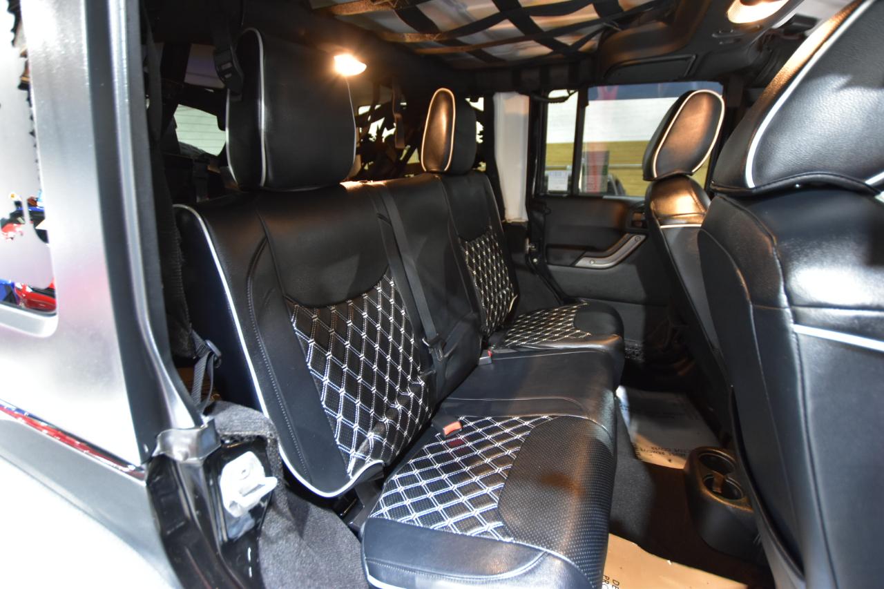 Jeep Wrangler Unlimited 4WD 4dr Willys Wheeler 2015