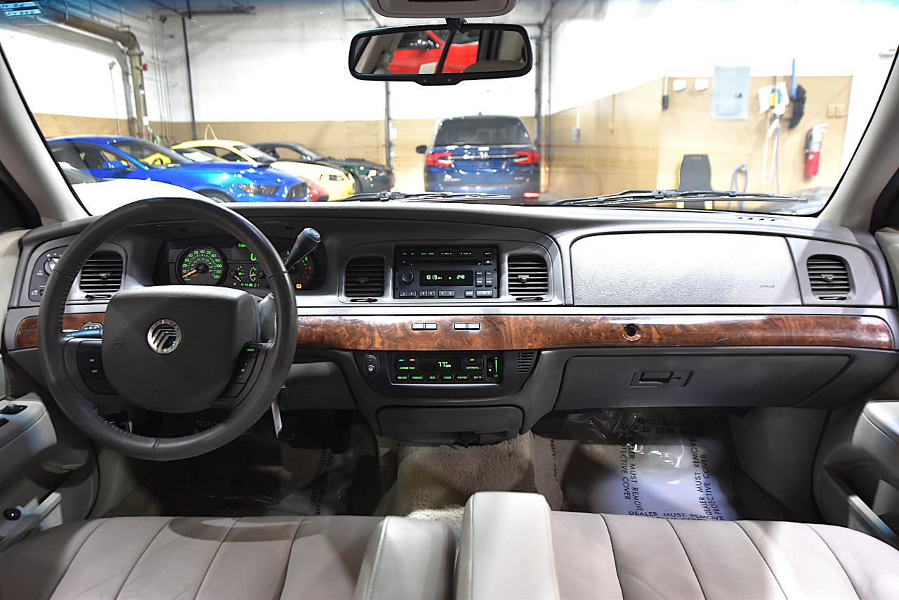 Mercury Grand Marquis 4dr Sdn LS 2008