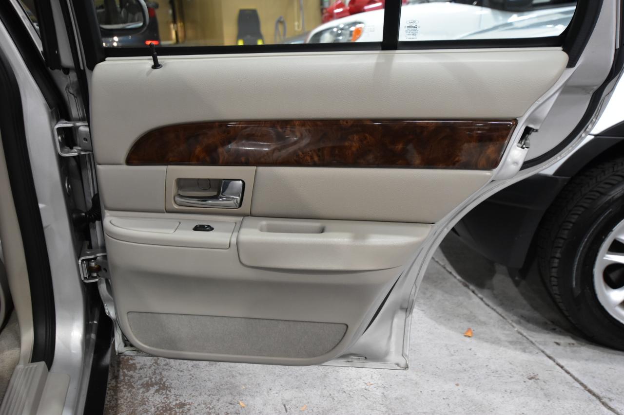 Mercury Grand Marquis 4dr Sdn LS 2008