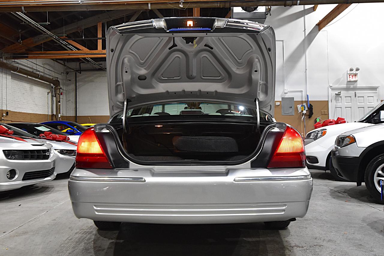 Mercury Grand Marquis 4dr Sdn LS 2008