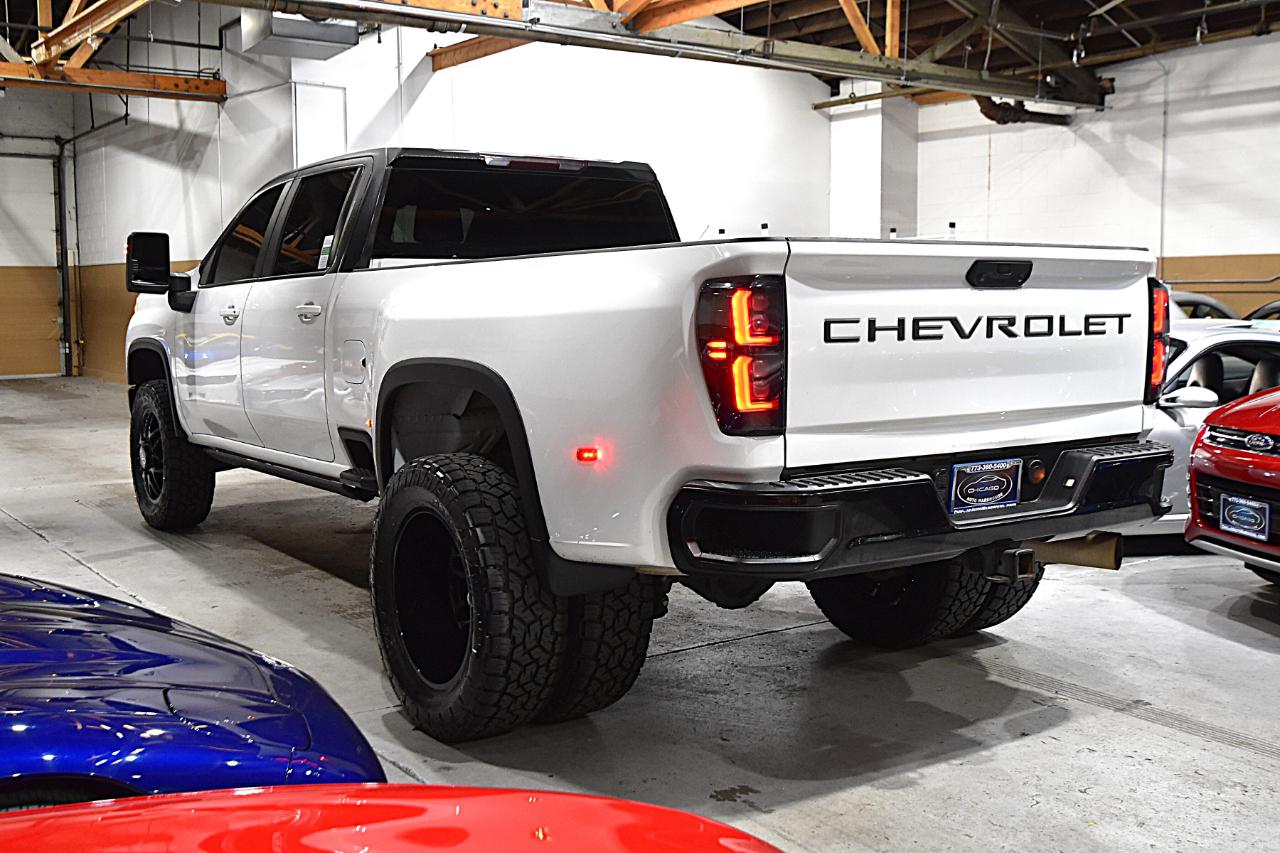 Chevrolet Silverado 3500HD 4WD Crew Cab 172" LT 2023