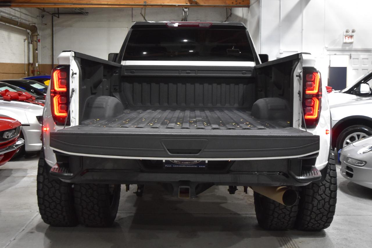 Chevrolet Silverado 3500HD 4WD Crew Cab 172" LT 2023
