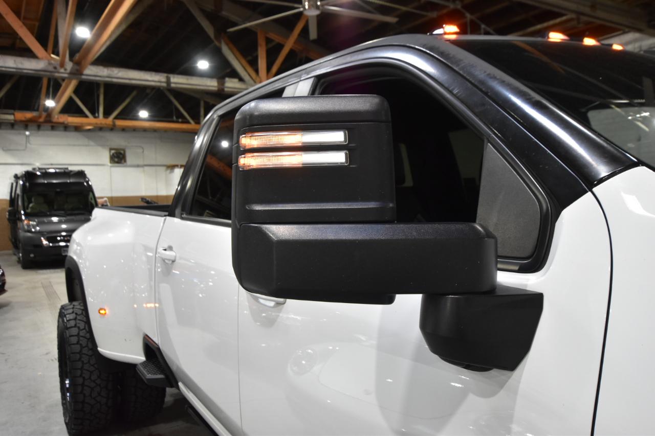 Chevrolet Silverado 3500HD 4WD Crew Cab 172" LT 2023