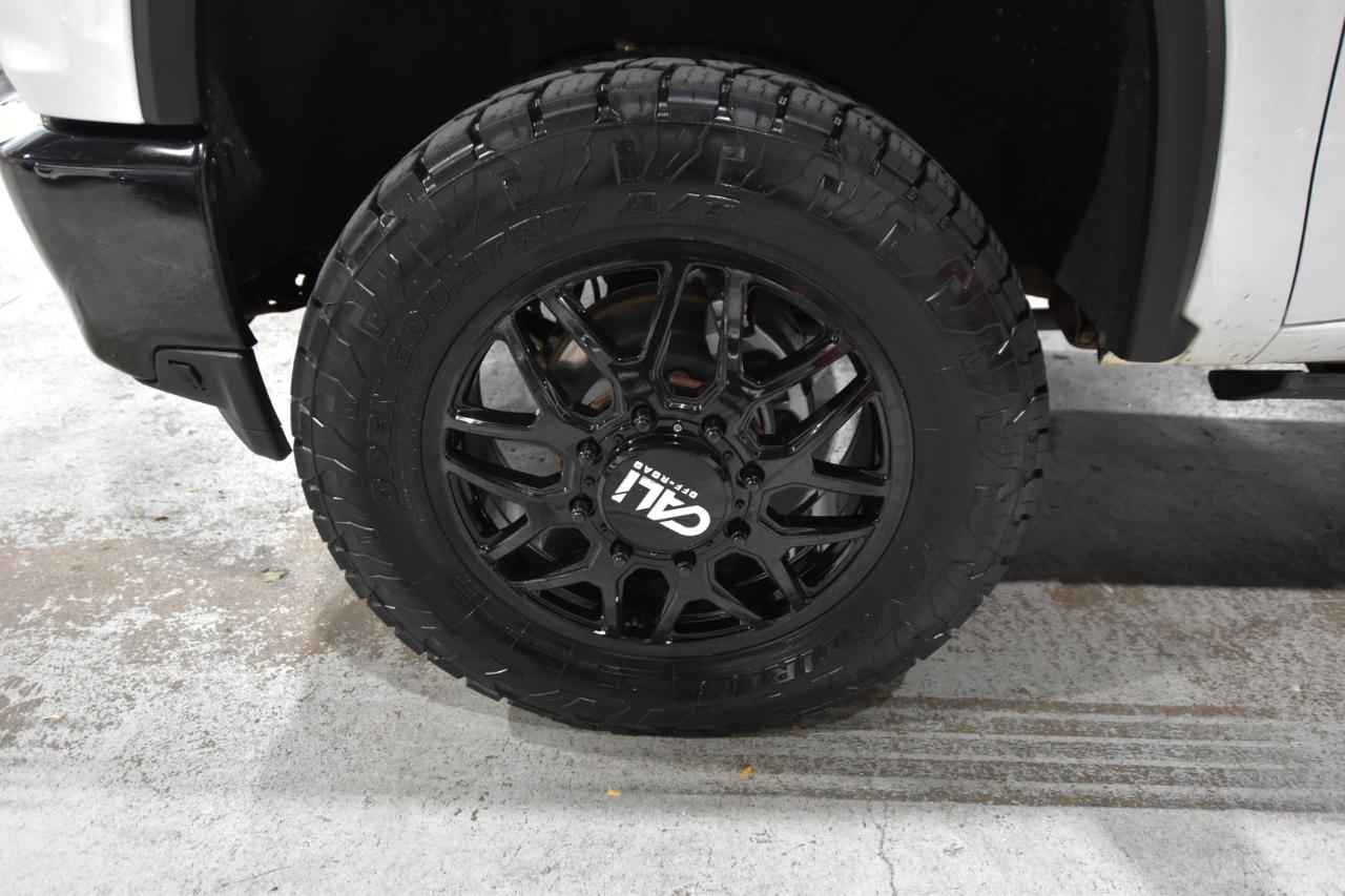 Chevrolet Silverado 3500HD 4WD Crew Cab 172" LT 2023