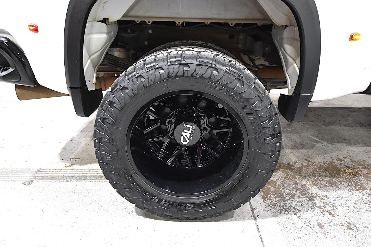 Chevrolet Silverado 3500HD 4WD Crew Cab 172" LT 2023