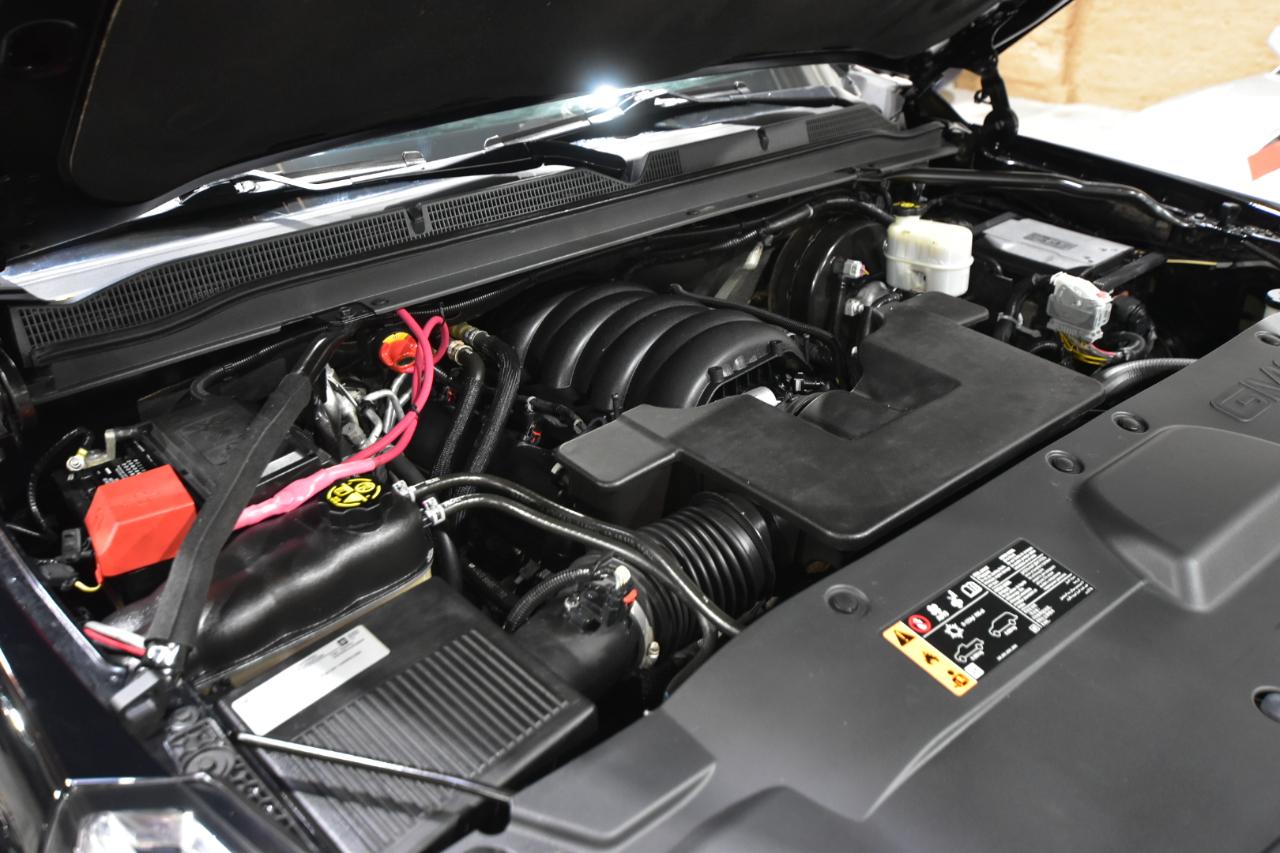 GMC Yukon XL 4WD 4dr Denali 2020