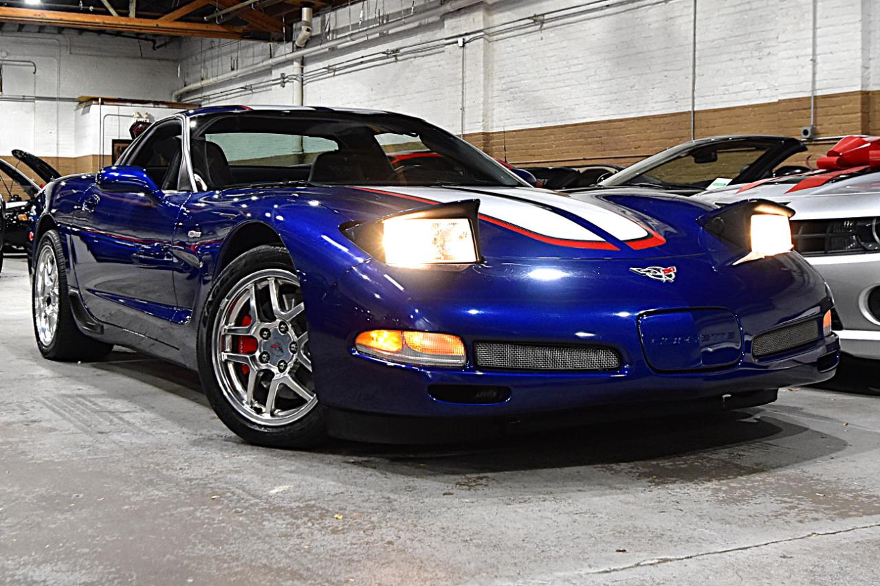 Chevrolet Corvette 2dr Z06 Hardtop 2004