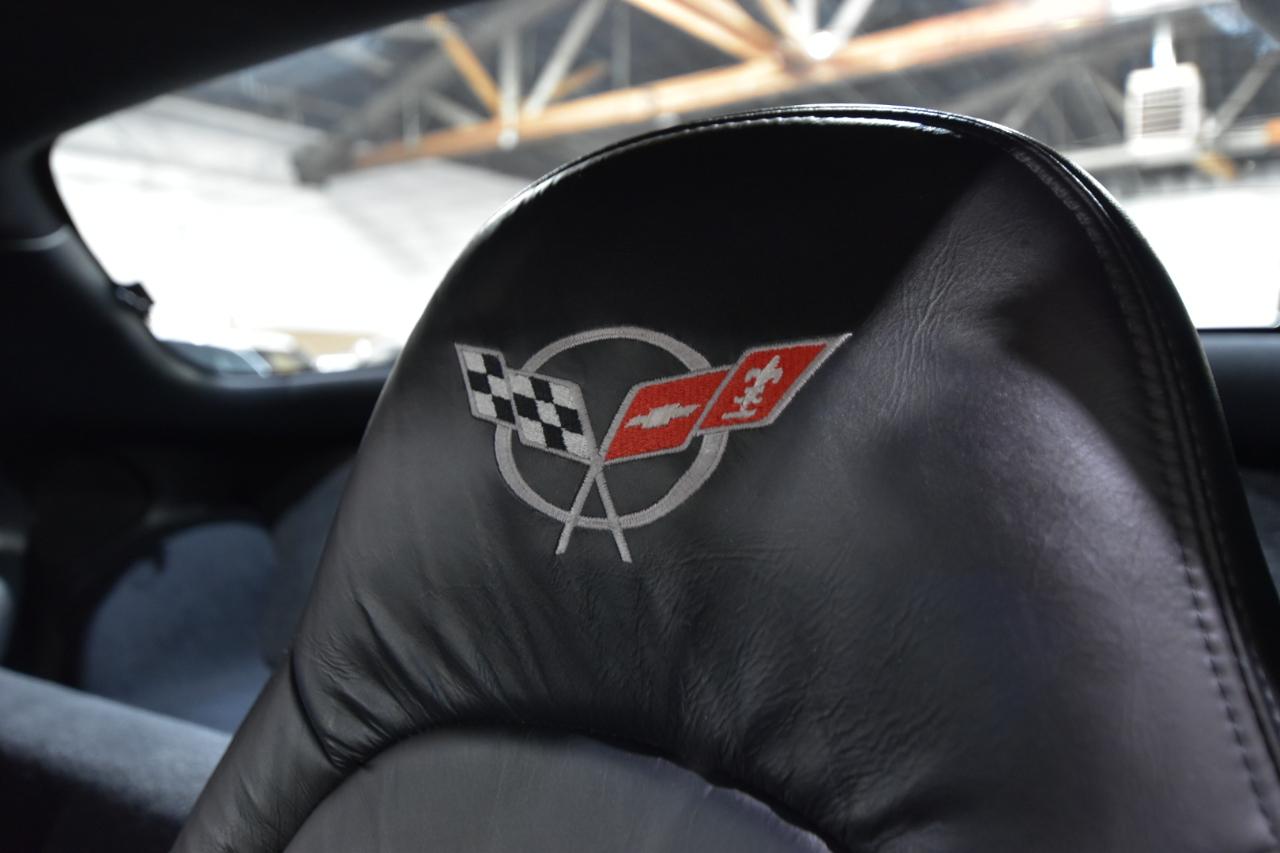 Chevrolet Corvette 2dr Z06 Hardtop 2004