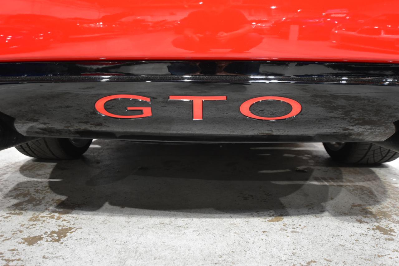 Pontiac GTO 2dr Cpe 2006