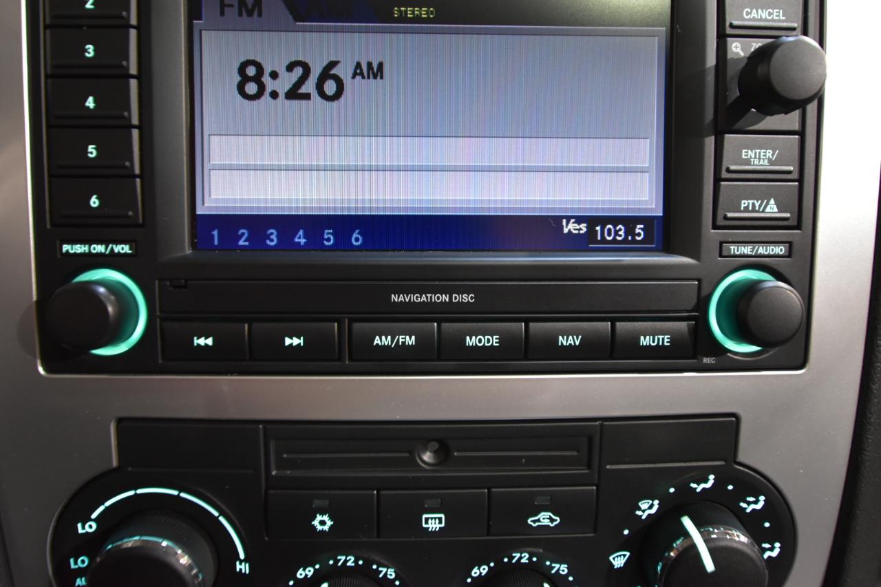 Dodge Charger 4dr Sdn R/T RWD 2006