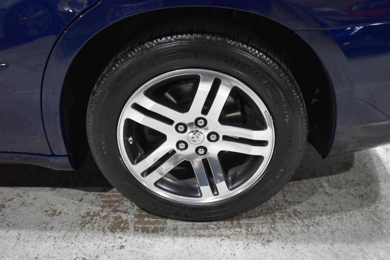 Dodge Charger 4dr Sdn R/T RWD 2006