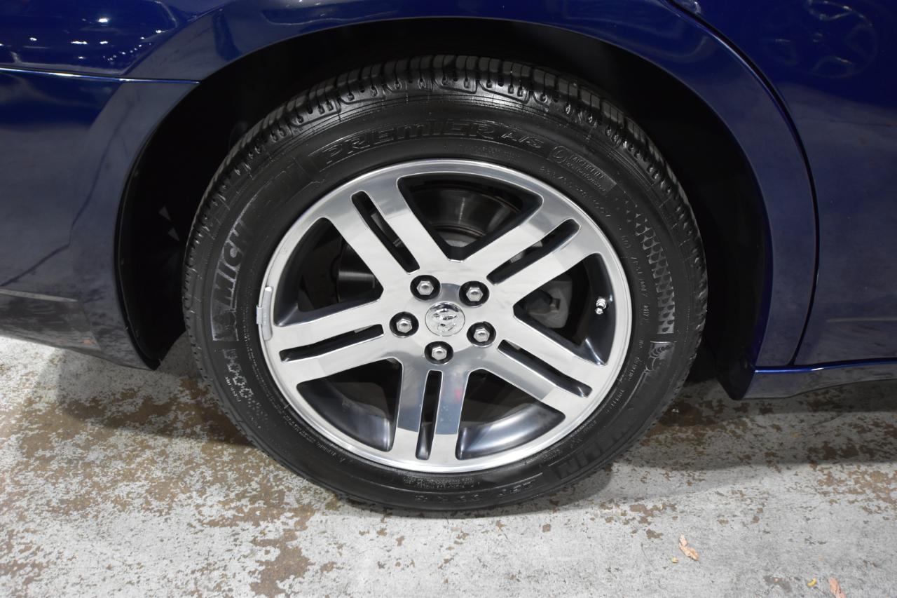 Dodge Charger 4dr Sdn R/T RWD 2006