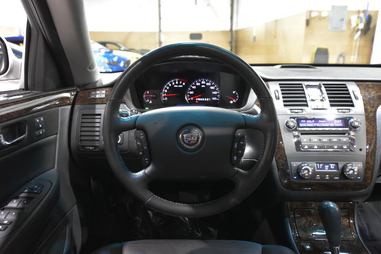Cadillac DTS 4dr Sdn w/1SC 2009