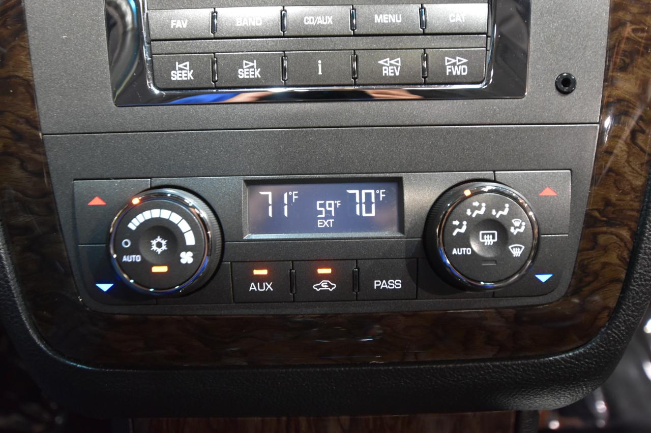 Cadillac DTS 4dr Sdn w/1SC 2009