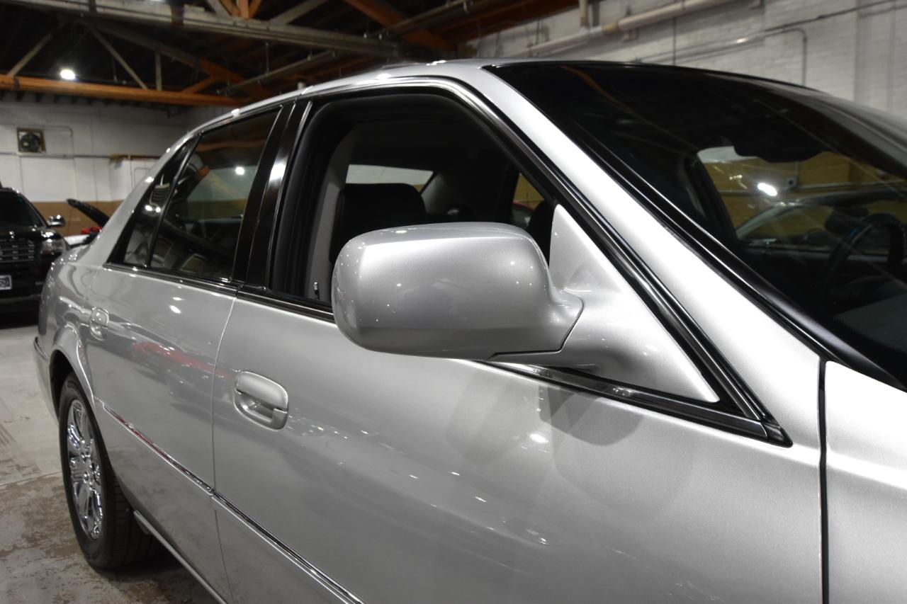 Cadillac DTS 4dr Sdn w/1SC 2009