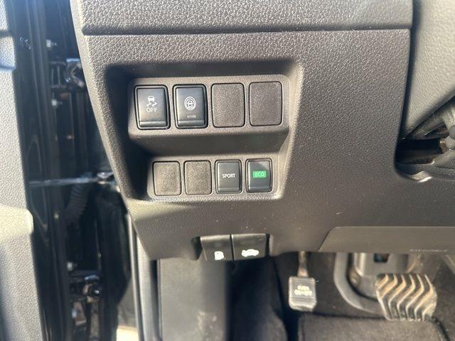 Nissan Rogue Sport  2020