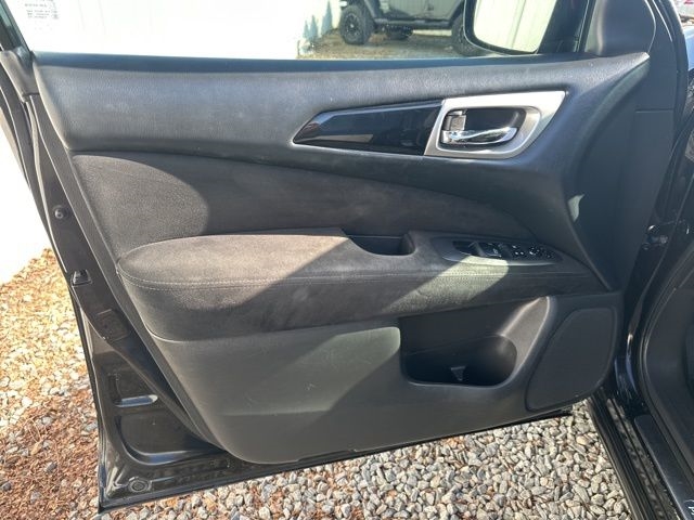 Nissan Pathfinder  2016