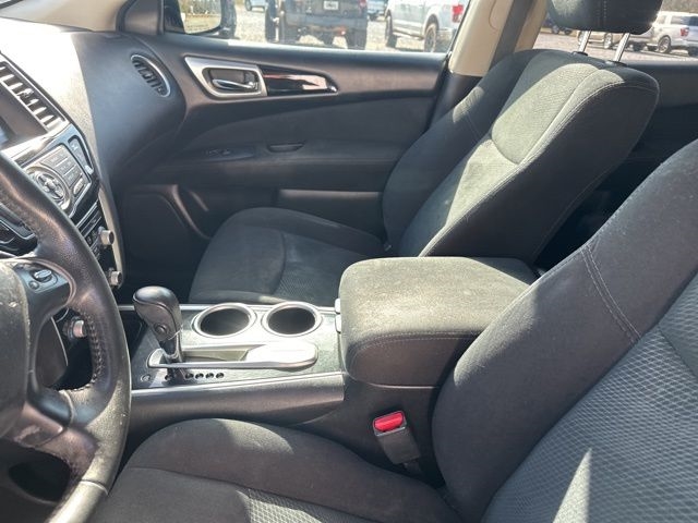 Nissan Pathfinder  2016