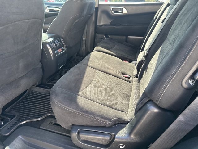 Nissan Pathfinder  2016