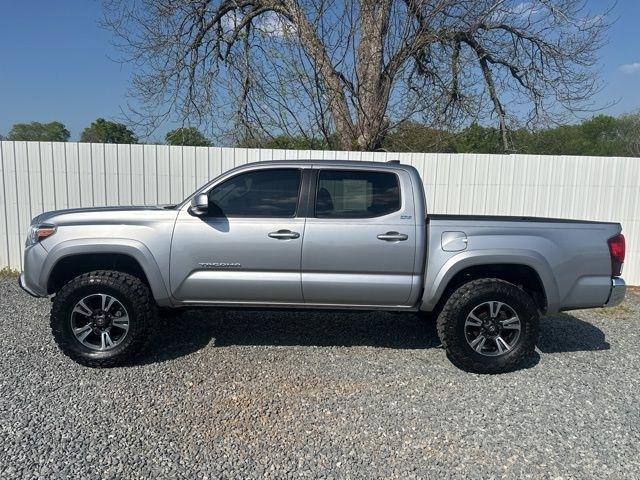 Toyota Tacoma 2WD  2021