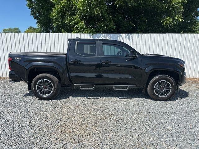 Toyota Tacoma 2WD  2024