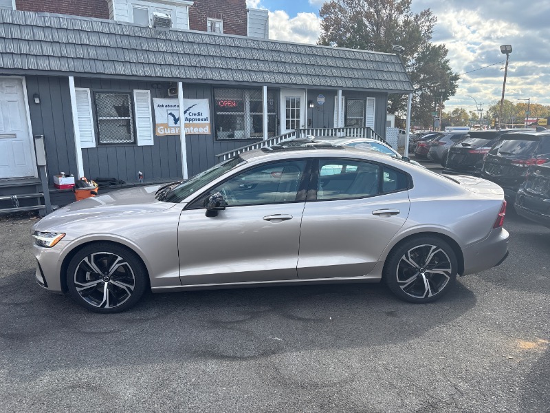 Volvo S60  2024 Volvo S60  2024