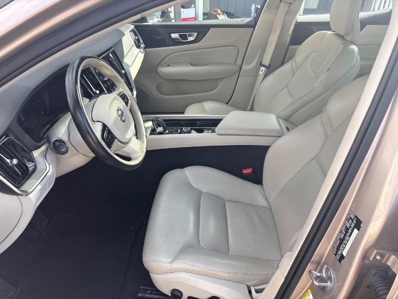 Volvo S60  2024 Volvo S60  2024