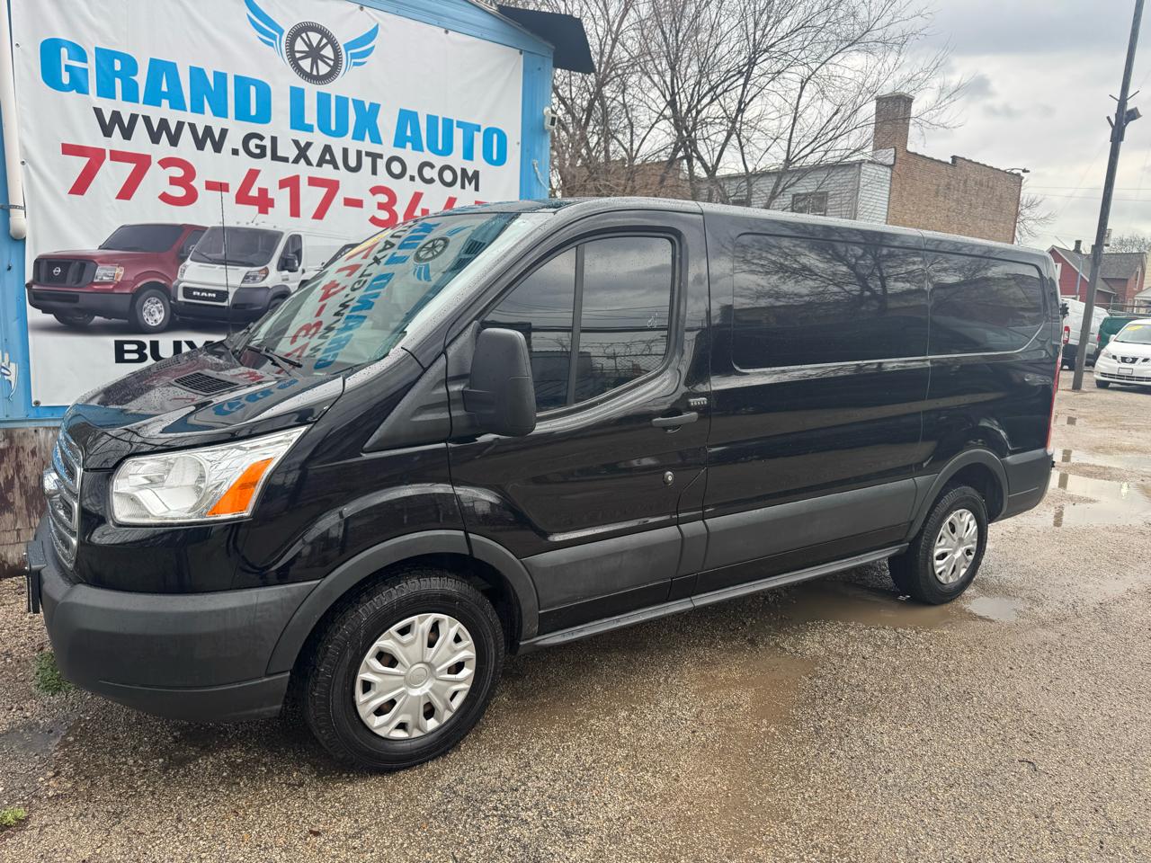 View vehicle photo 3