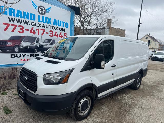 2017 Ford Transit Cargo 250 3dr SWB Low Roof Cargo Van with 60/40 Passenger Side Doors Blanco Van Tracción trasera Automática
