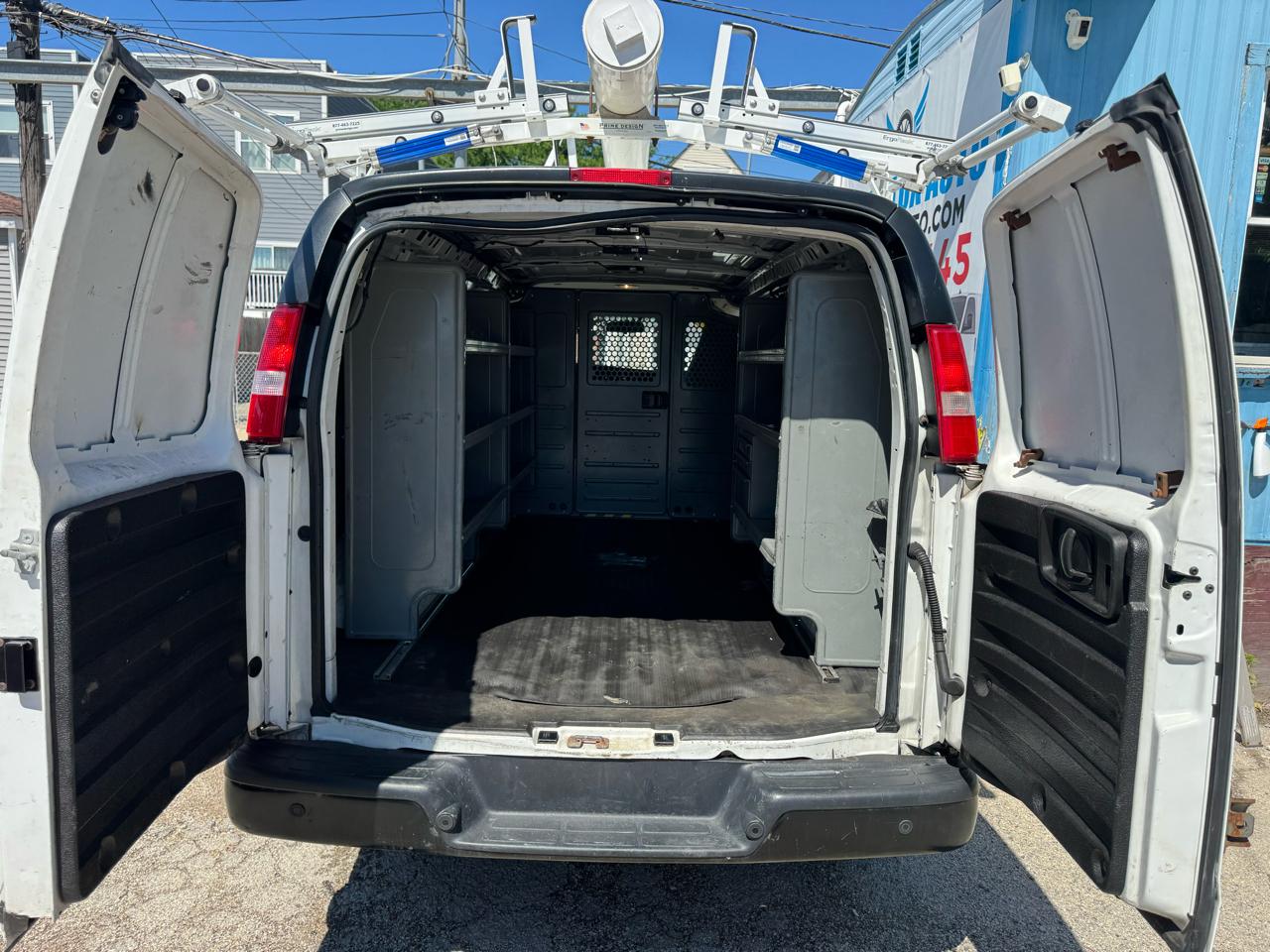 2017 Chevrolet Express Cargo Work Van - Photo 11