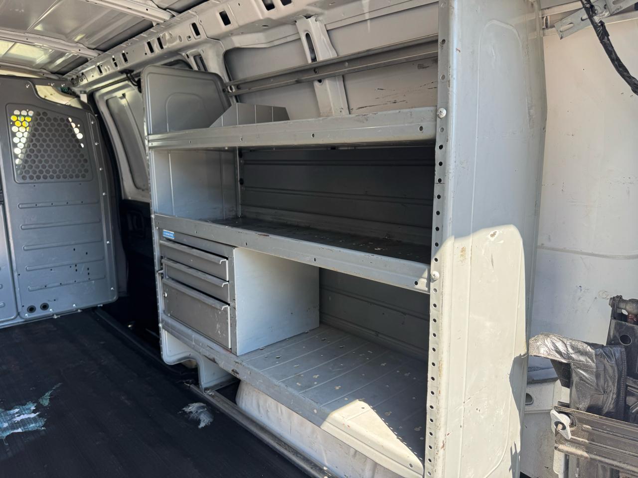 2017 Chevrolet Express Cargo Work Van - Photo 16