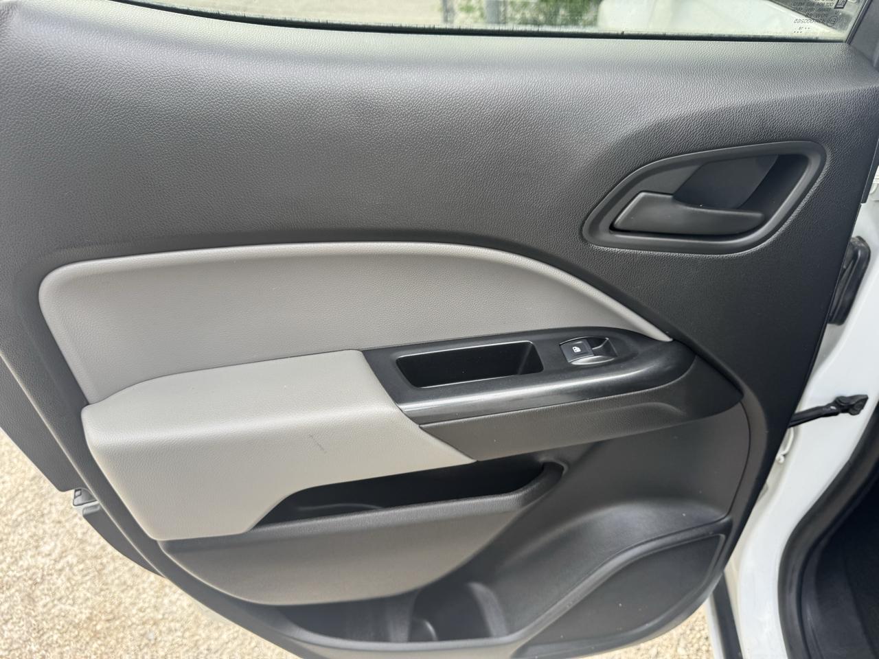 Chevrolet Colorado photo 15