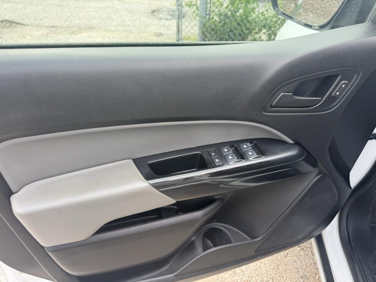 Chevrolet Colorado photo 18