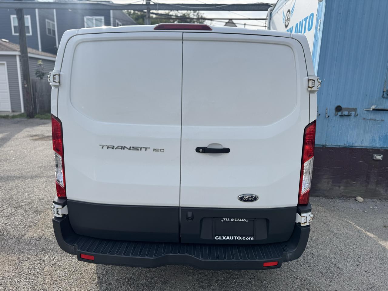Ford Transit photo 6