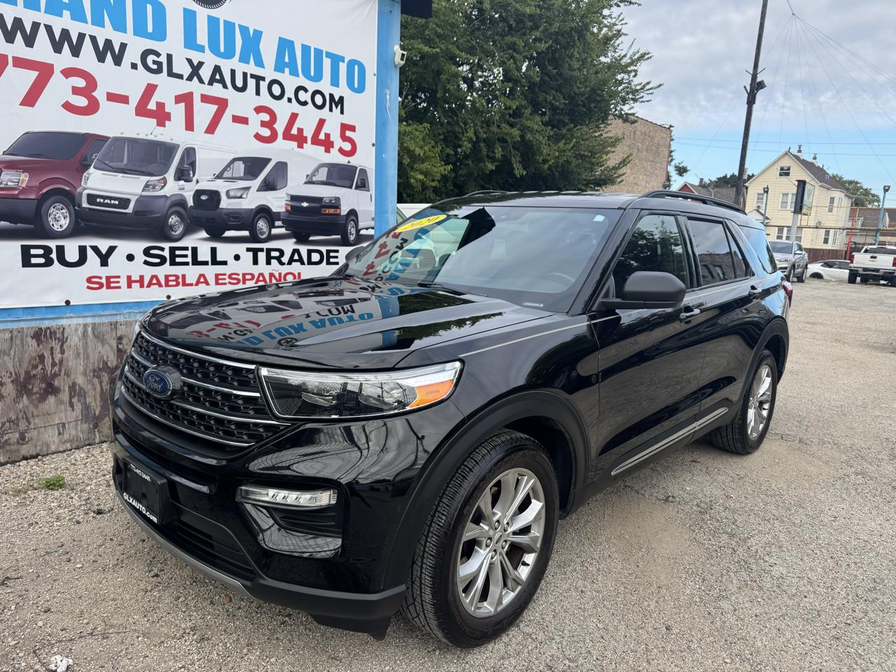 Ford Explorer photo 2
