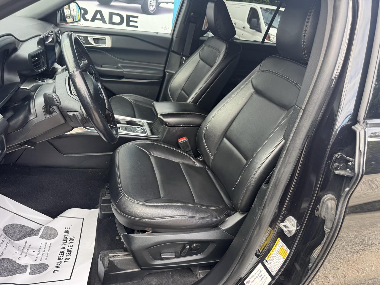 Ford Explorer photo 26