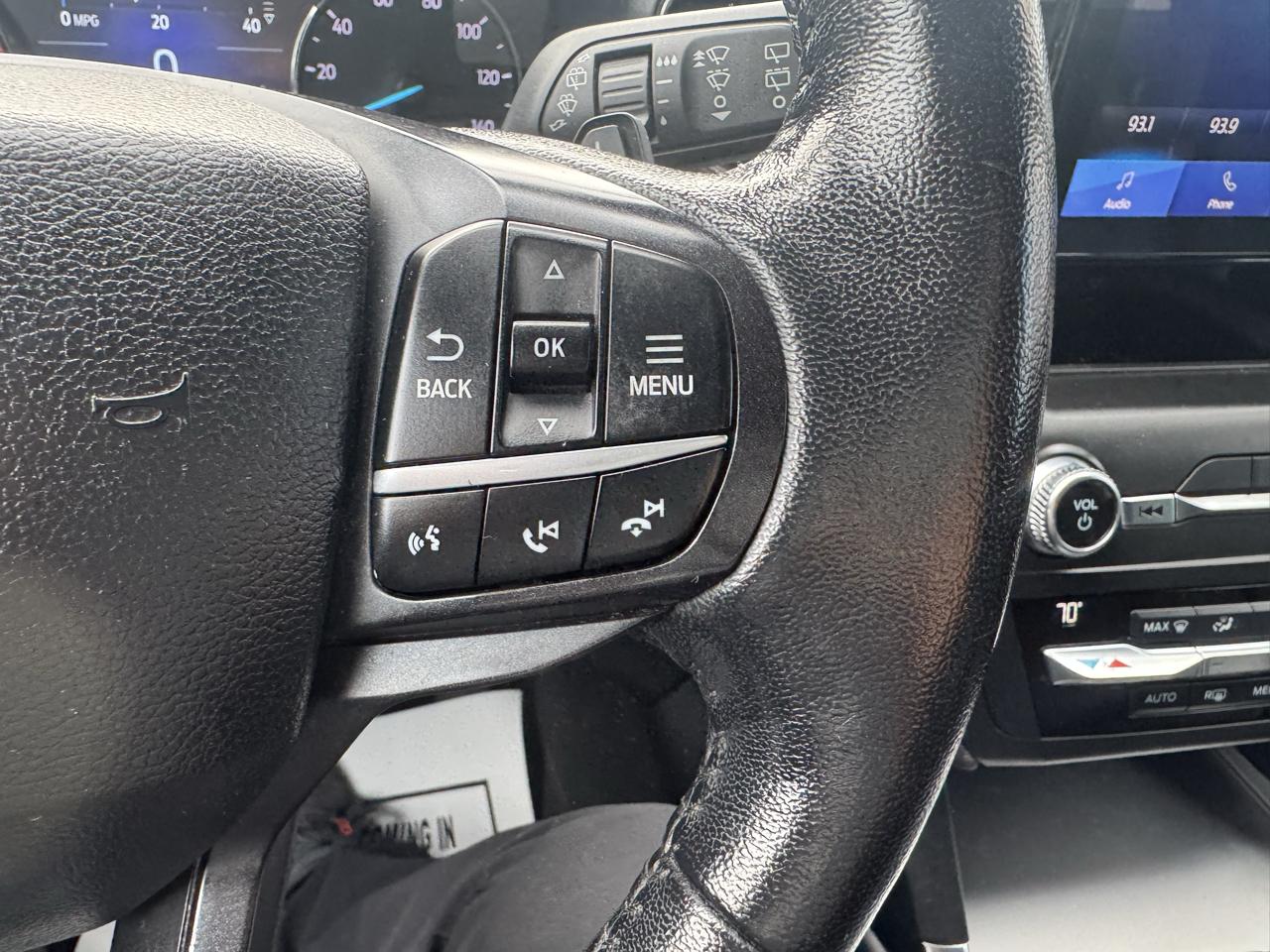 Ford Explorer photo 29