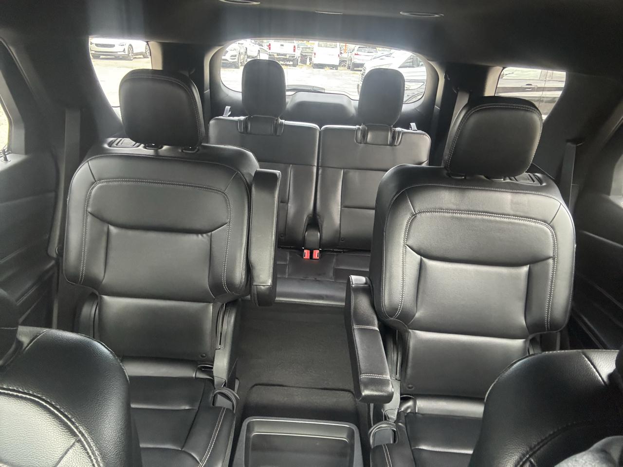 Ford Explorer photo 37