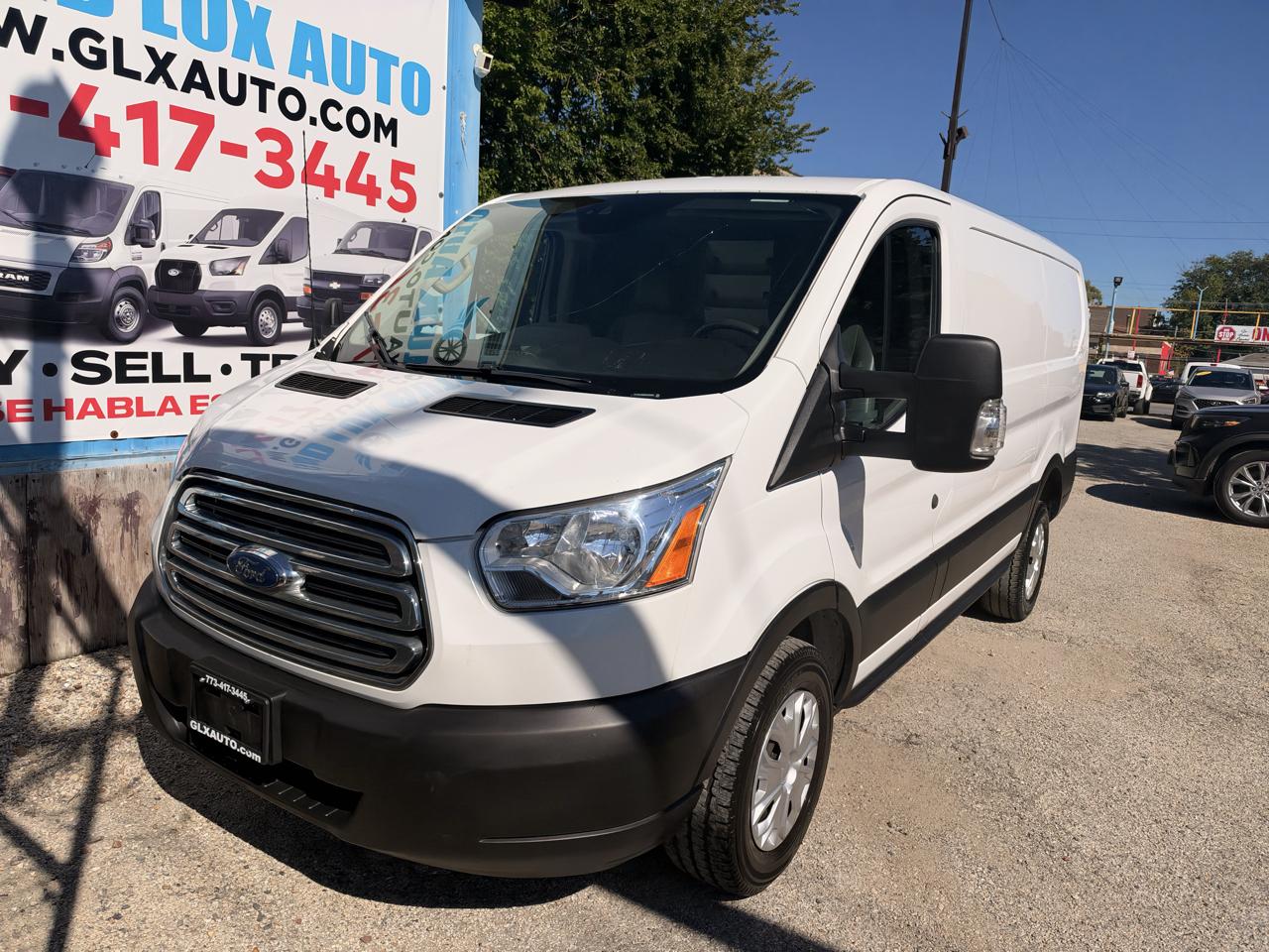 Ford Transit photo 2