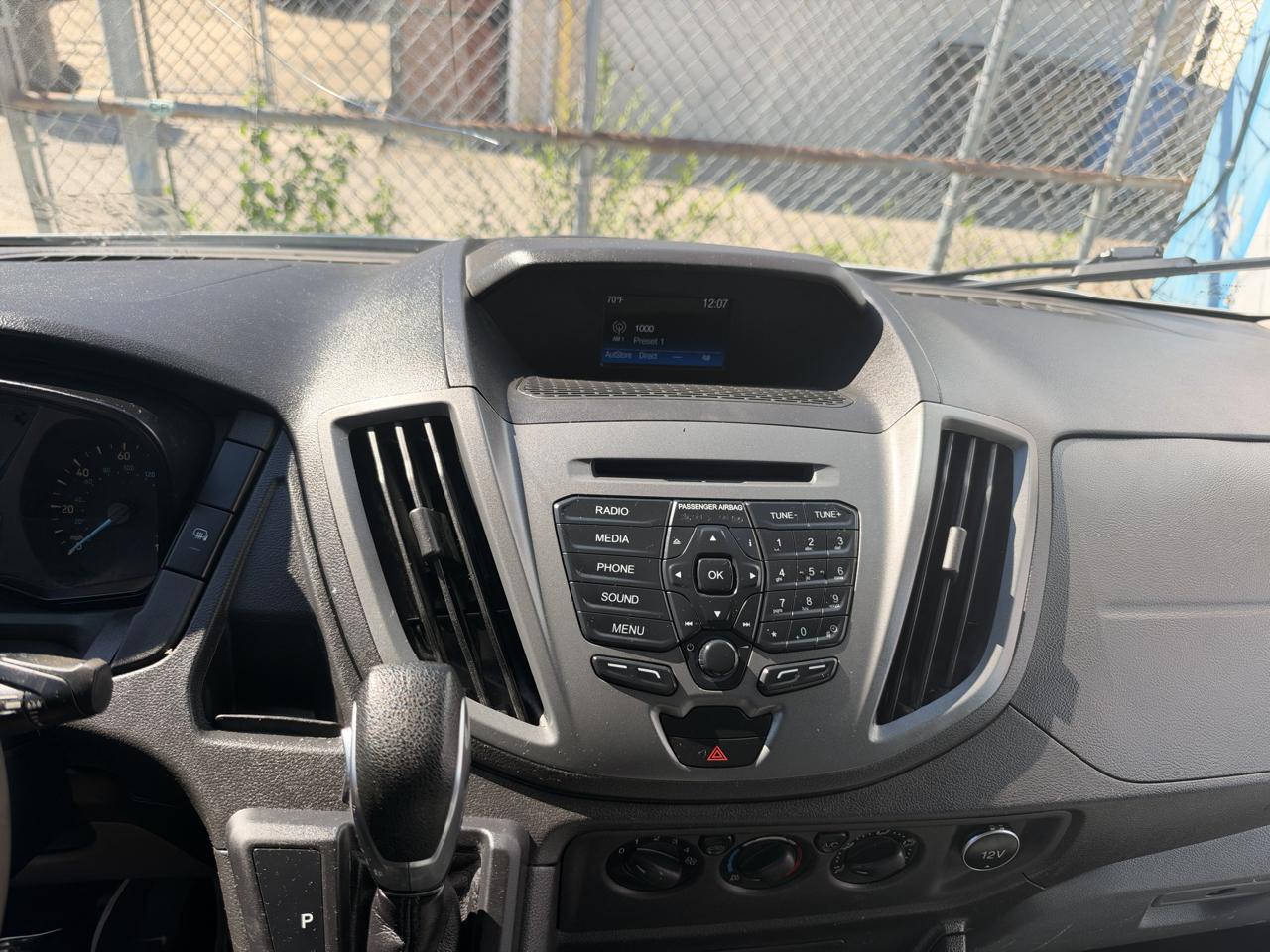 Ford Transit photo 23
