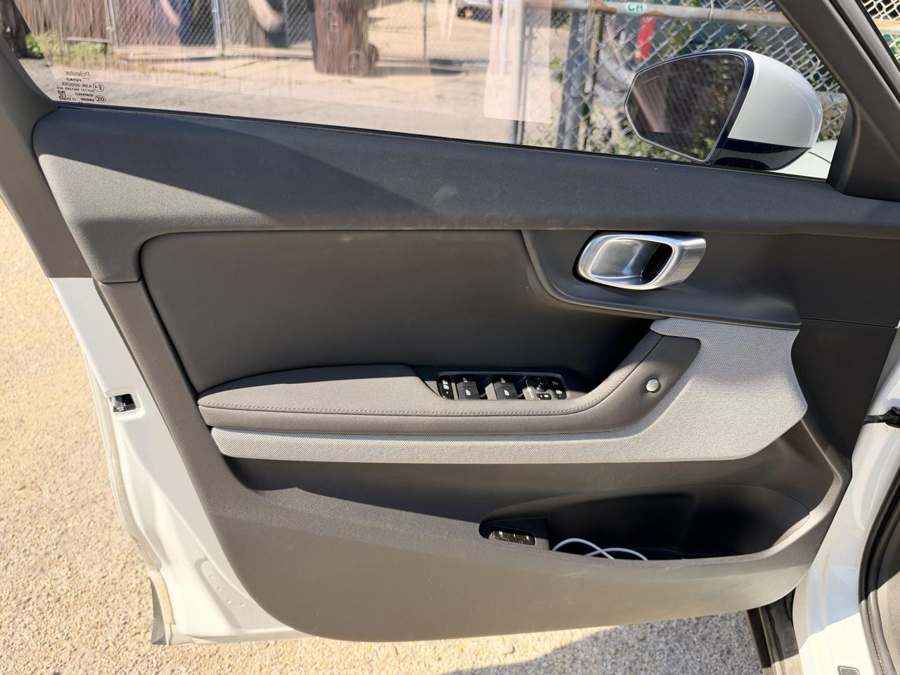 Polestar Polestar 2 photo 19