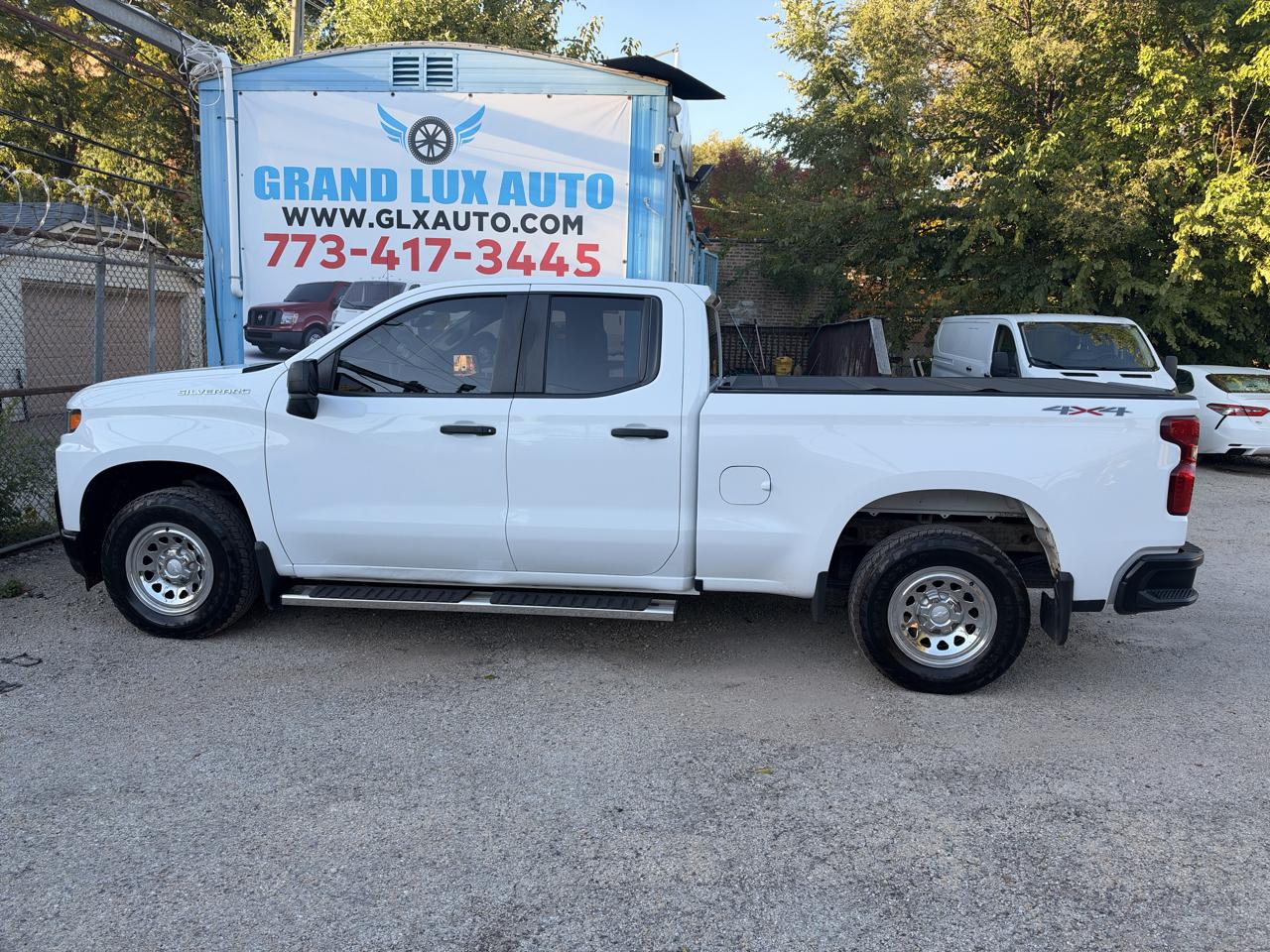 Chevrolet Silverado photo 5