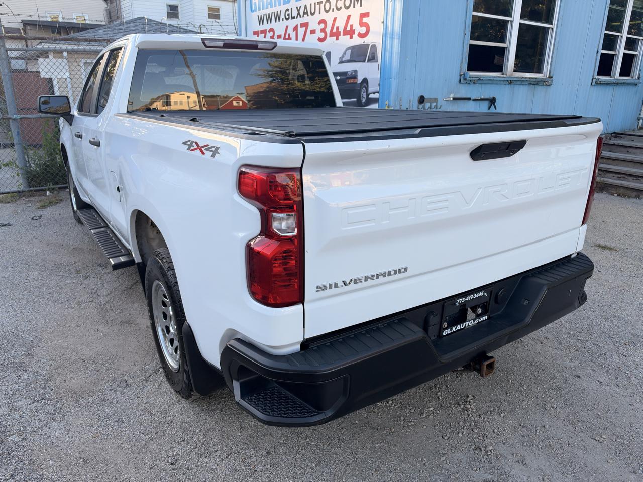 Chevrolet Silverado photo 7