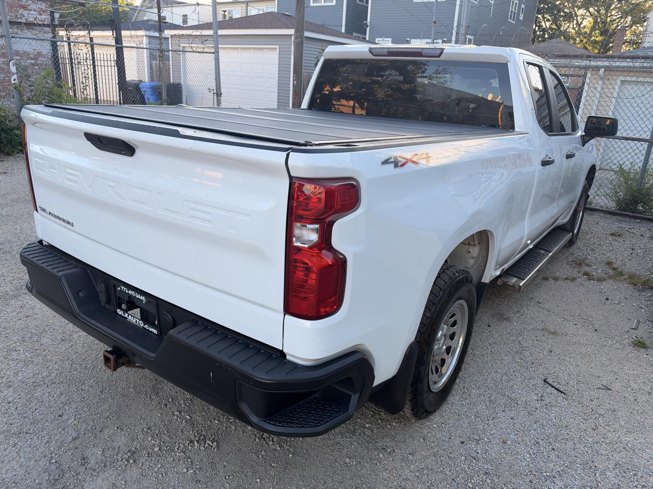 Chevrolet Silverado photo 9