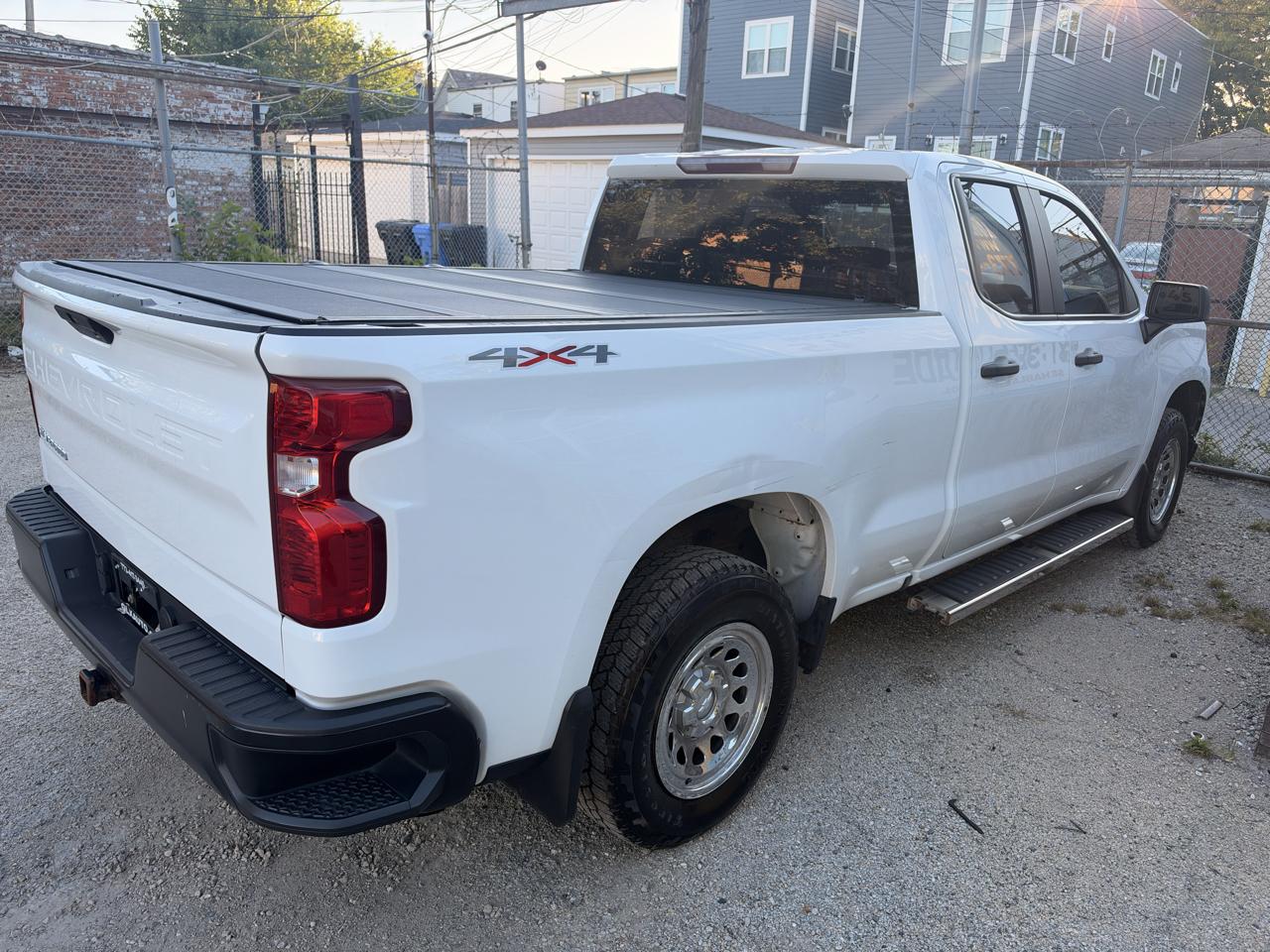Chevrolet Silverado photo 10