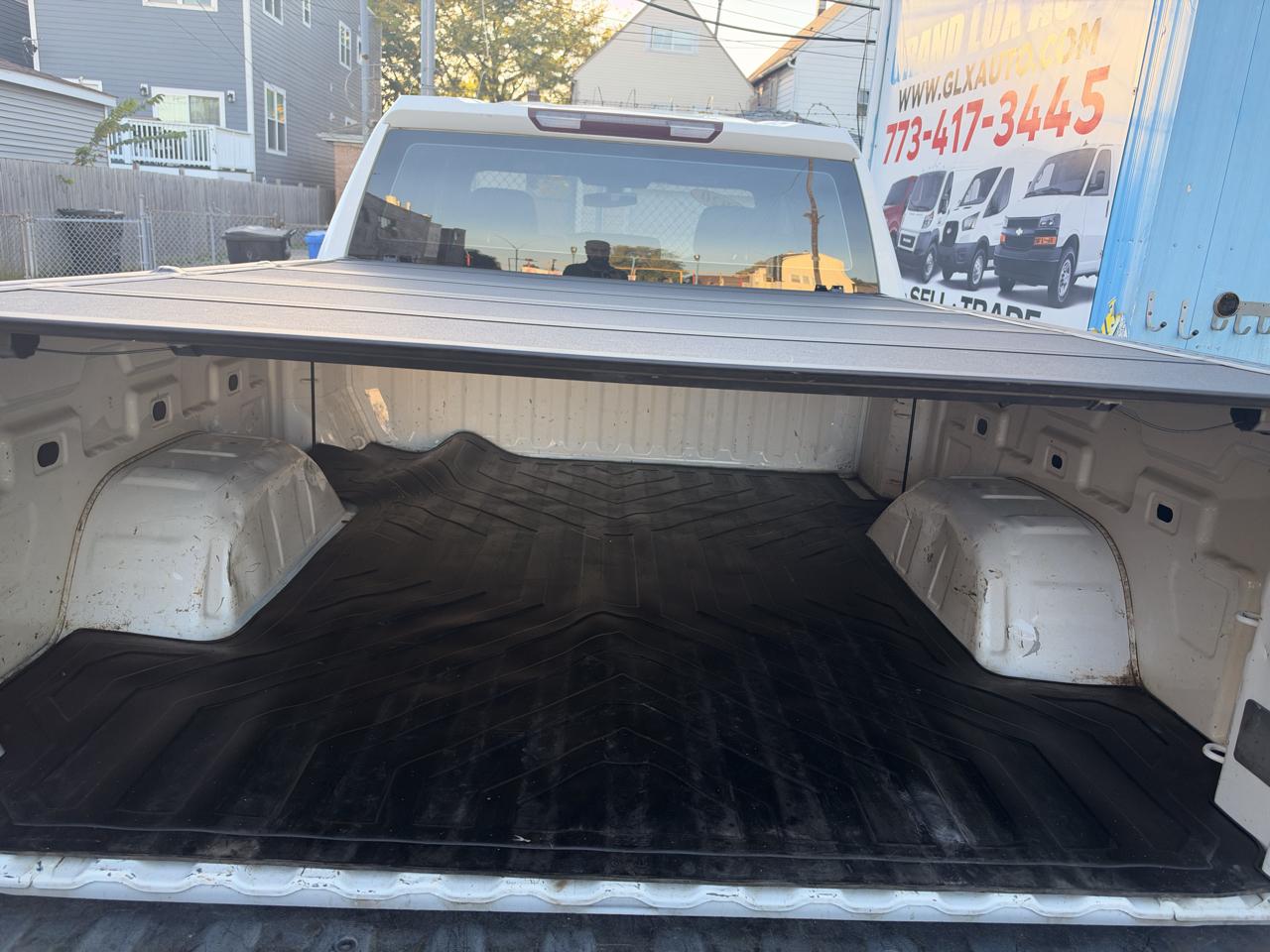 Chevrolet Silverado photo 12