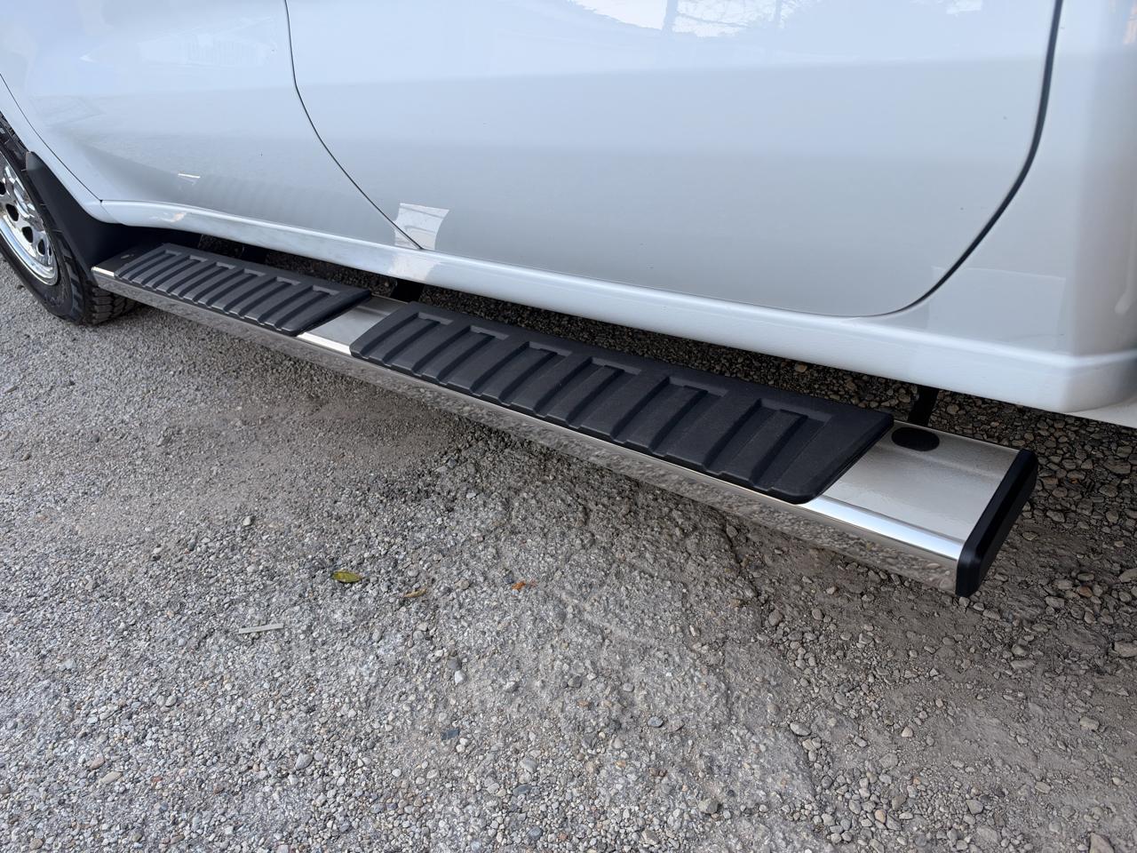 Chevrolet Silverado photo 14
